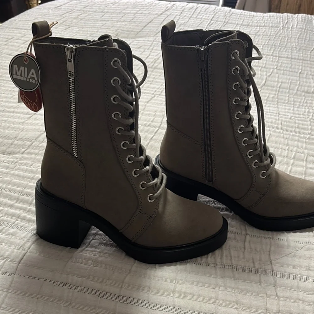 MIA Tan Combat Moto Boots with Rugged Sole - Picture 2 of 15